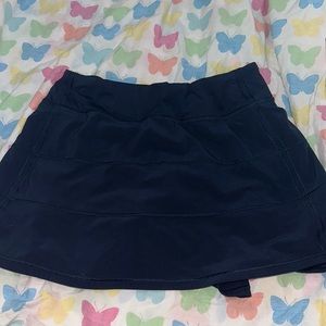 Lulu lemon Pace rival skirt Mid rise size 6